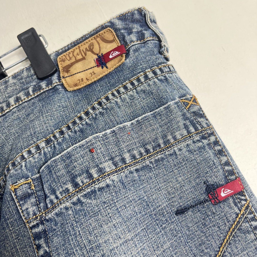 Quiksilver Denim Jeans (Category: Jeans) located in Manila. Submitted by direcmampu37948 (Listing ID 1434987285, Image 3). Description: - Quiksilver denim jeans - Light blue wash - Straight leg cut - Size: W38 L32 - Classic five-pocket design - Quiksilver logo detail - Button and zipper closure.