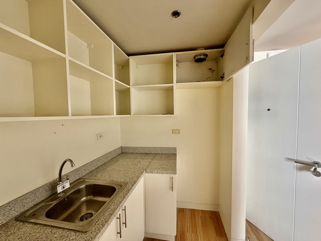 (Category: ) located in . Submitted by joyggiron (Listing ID 1434970164, Image 1). Description: .