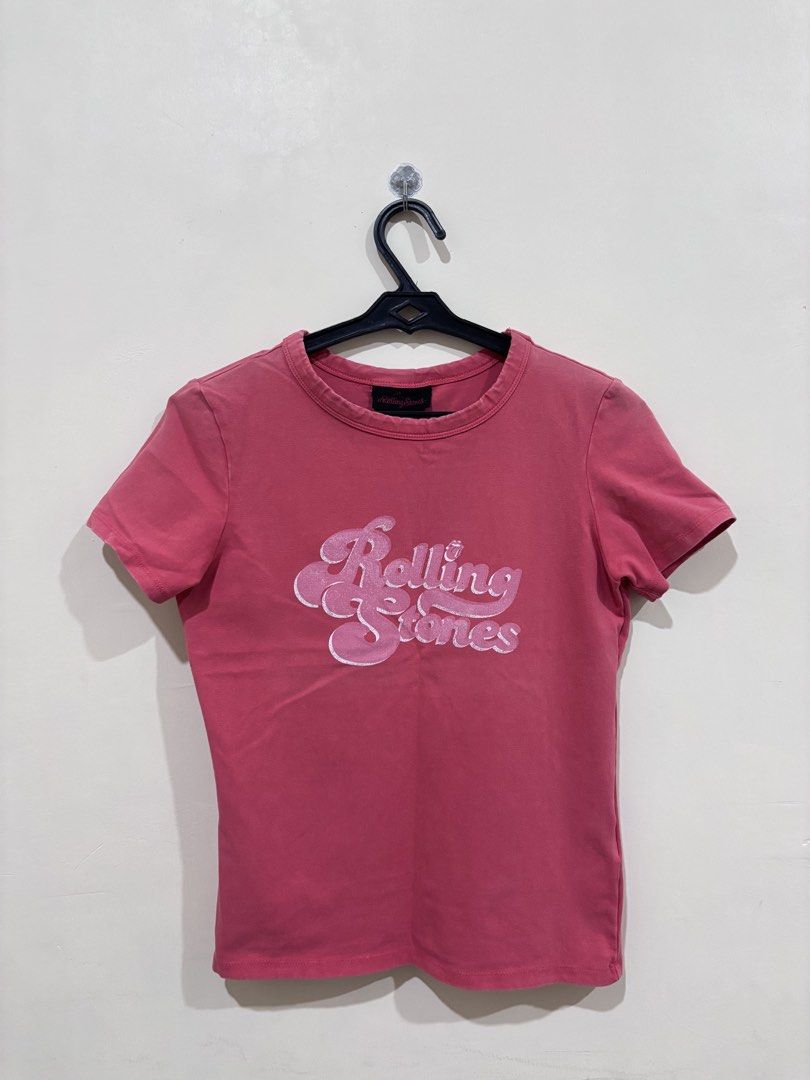 Rolling Stones Cotton On T-shirt (Category: Shirts) located in Taguig. Submitted by solana36 (Listing ID 1434954981, Image 1). Description: - Authentic Rolling Stones T-shirt - Brand: Cotton On - The faded part is natural, see last two photos when it's new - Orig price: 1200.