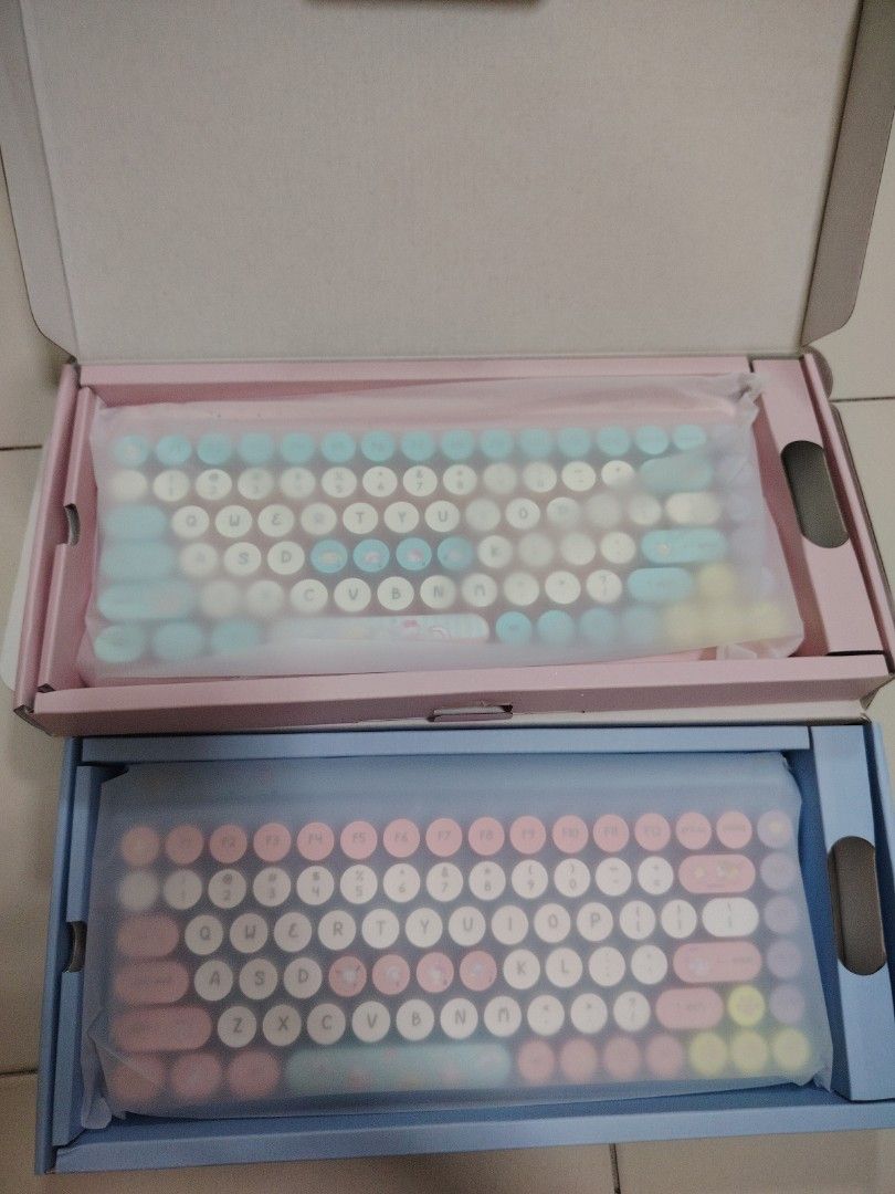 Sanrio Cinnamoroll / Hello Kitty Wireless Keyboard - Pink/Blue439457494190018563
