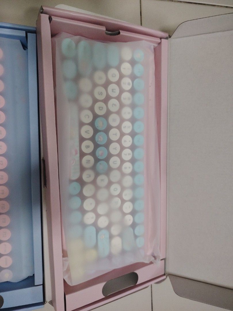 Sanrio Cinnamoroll / Hello Kitty Wireless Keyboard - Pink/Blue439457494190018565