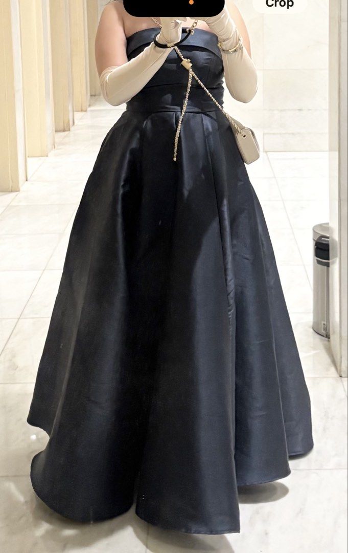 SHEIN DARK BLUE GOWN (Category: Evening dresses & gowns) located in Las Pinas. Submitted by patwithlove (Listing ID 1434906519, Image 1). Description: USED ONCE LANG PINALAGYAN NG 2 POCKETS ORIGINAL PRICE ₱1,826.