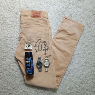 (Category: ) located in . Submitted by lofrancosthriftfnds (Listing ID 1434967276, Image 1). Description: .