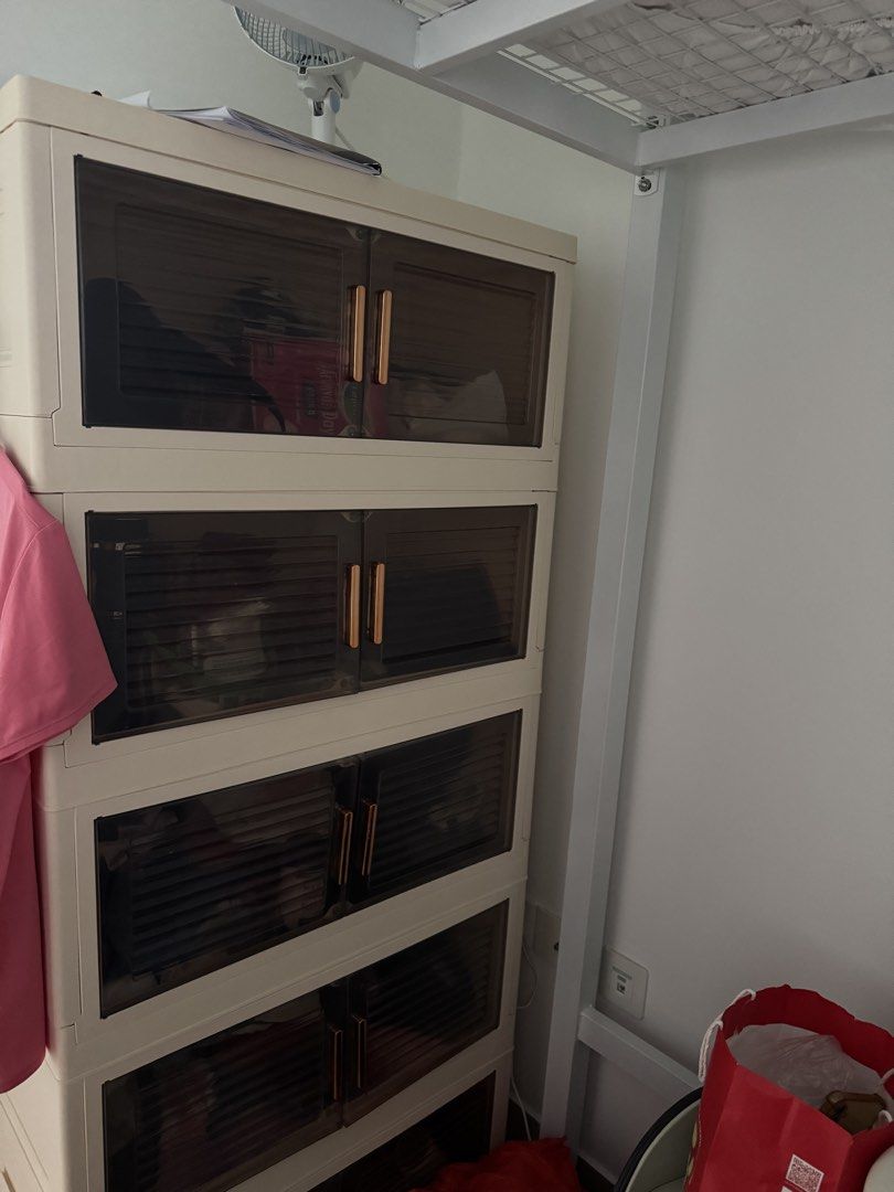 Single bed439468728517939201