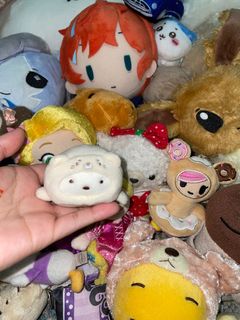 (Category: ) located in . Submitted by cutieshoppss (Listing ID 1434874991, Image 1). Description: .