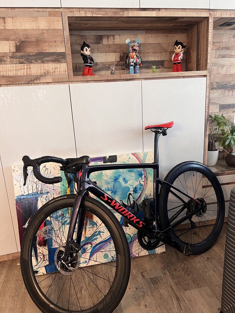 S-Works Tarmac SL6 Disc (size 54) (Category: Bicycles) located in Singapore. Submitted by sherlockh (Listing ID 1434963221, Image 2). Description: * Avail while posted. - Specialized S-Works Tarmac SL6 Disc SIZE: 54 $3,000 - without wheelset $4,000 - with the wheelset COCKPIT HANDLEBARS S-Works Shallow Bend Carbon, 125mm drop x 75 mm reach STEM ZIPP SL Sprint Stem 110mm SEATPOST S-Works FACT carbon Tarmac seatpost SEAT BINDER Tarmac SL6 clamp ass