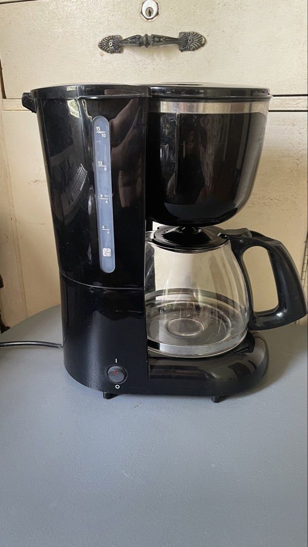 Tefal Coffee Maker (Category: Coffee Machines & Makers) located in Manila. Submitted by bads0824 (Listing ID 1434886112, Image 1). Description: Tefal Coffee Maker Color Black Loc: Indang, Cavite Rfs: Decluttering.