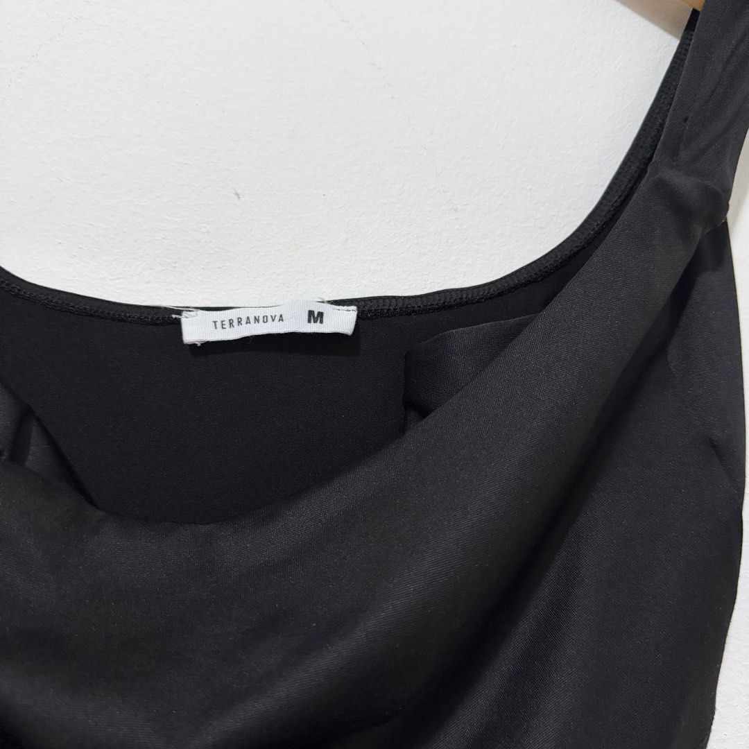 Terranova Crop Top S-M (Category: Others Tops) located in Caloocan City. Submitted by _gmjs (Listing ID 1434892920, Image 2). Description: .