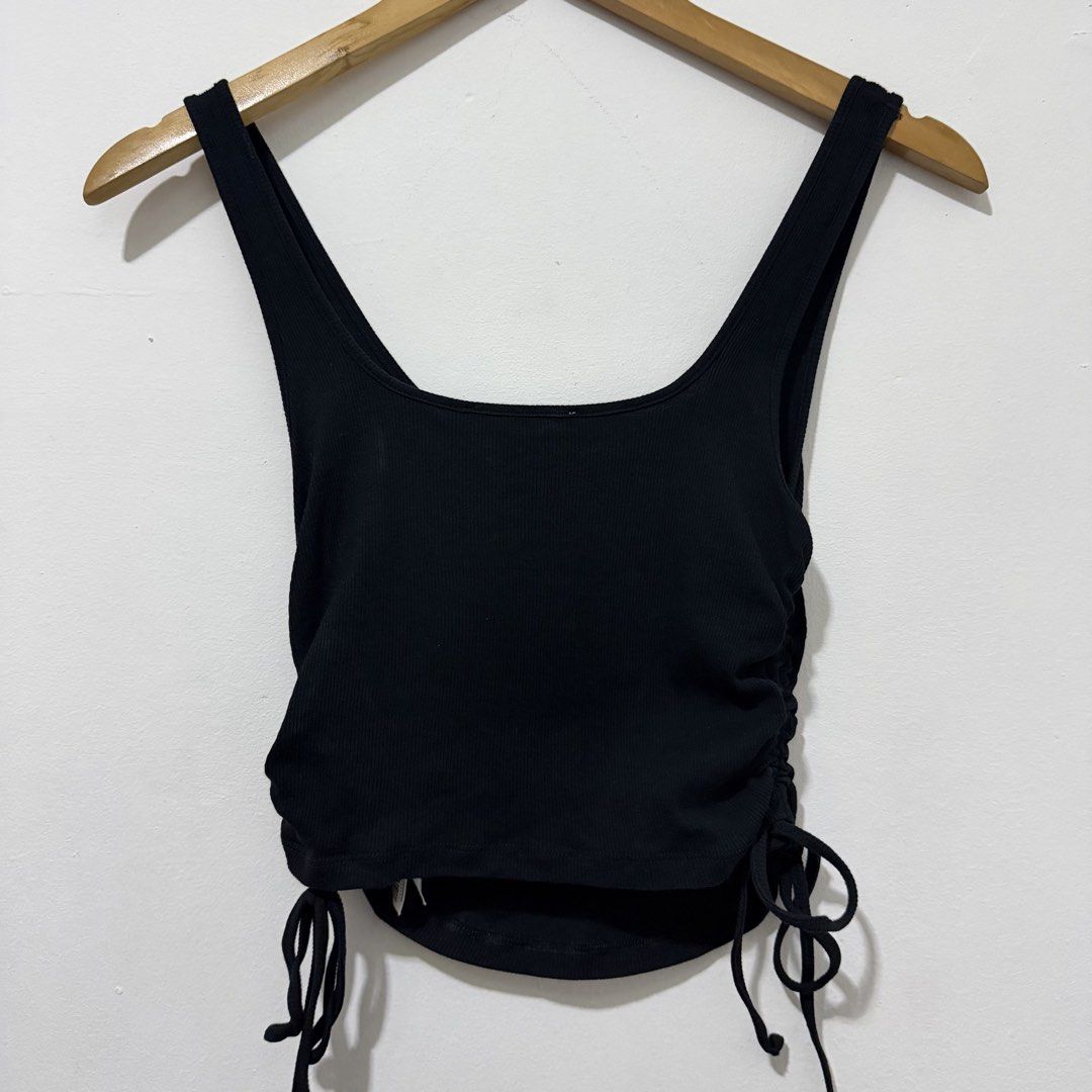 Terranova Ribbed Top S-M (Category: Sleeveless) located in Caloocan City. Submitted by _gmjs (Listing ID 1434892597, Image 3). Description: .