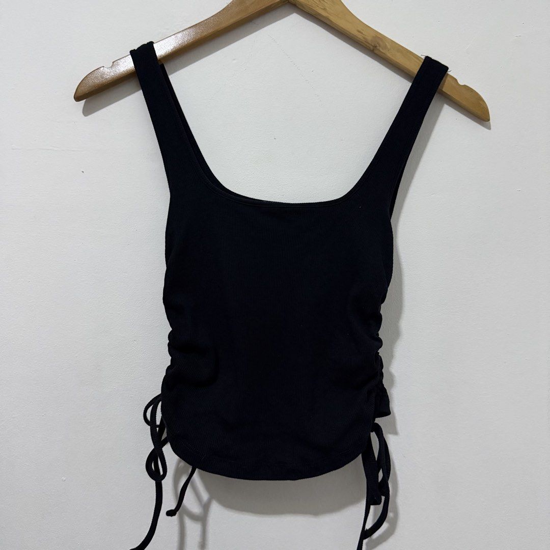 Terranova Ribbed Top S-M (Category: Sleeveless) located in Caloocan City. Submitted by _gmjs (Listing ID 1434892597, Image 1). Description: .