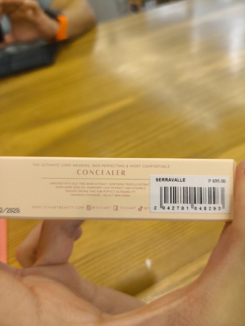 Teviant Light 3.2 concealer (Category: Makeup) located in Makati City. Submitted by ilymove (Listing ID 1434905894, Image 2). Description: regret buying. used once selling right after being bought..