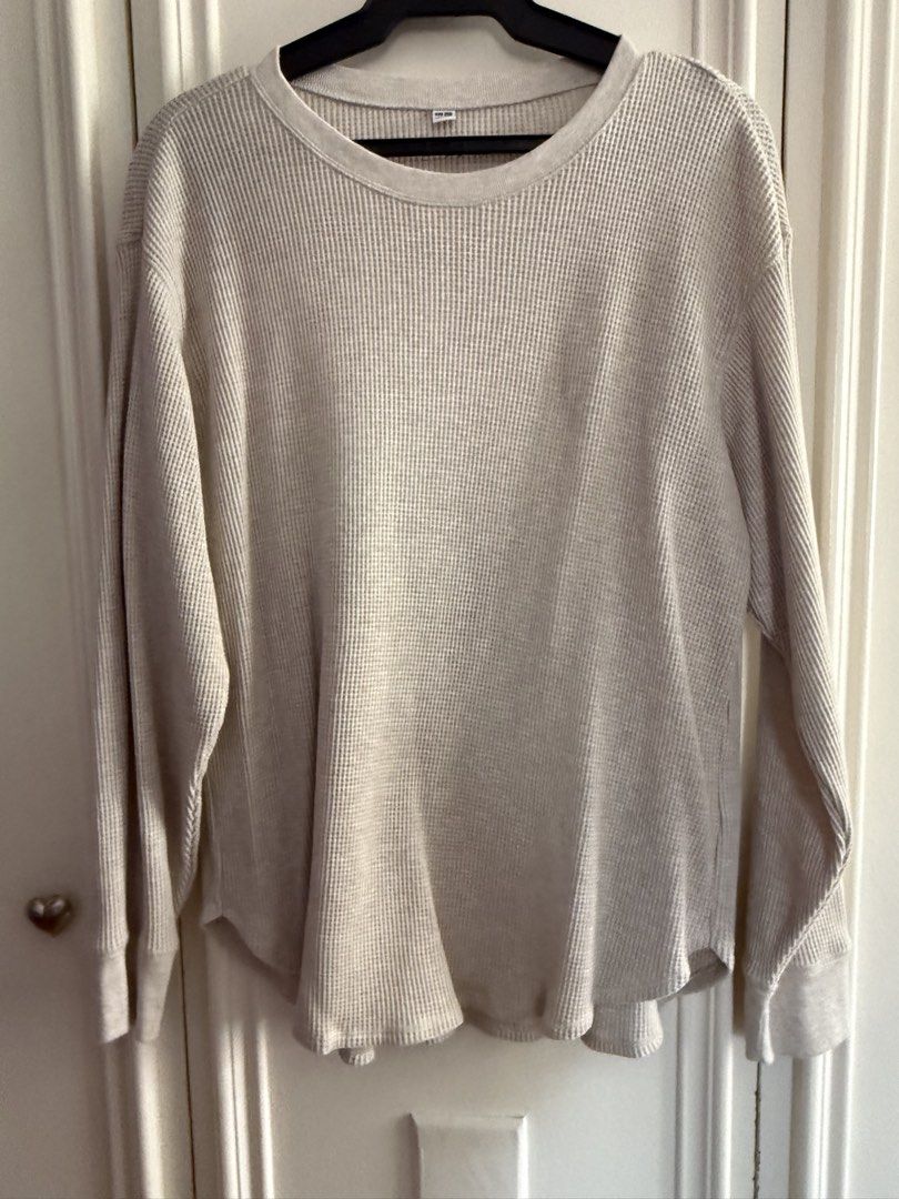 Uniqlo waffle/ribbed long sleeves (Category: Coats, Jackets and Outerwear) located in Muntinlupa City. Submitted by itsprelovednow (Listing ID 1434950458, Image 1). Description: .