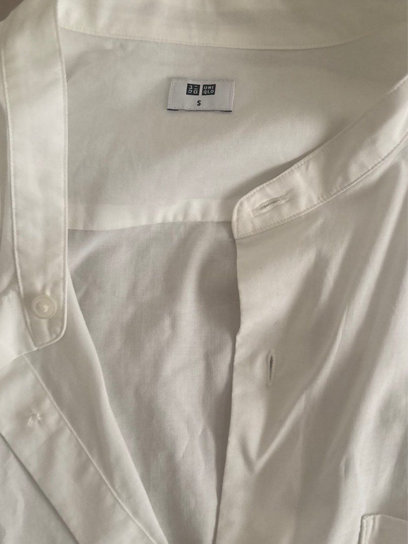 Uniqlo White Chino Polo (Category: Tshirts & Polo Shirts ) located in Pasig City. Submitted by hauerking (Listing ID 1434926350, Image 2). Description: - Bought from Uniqlo, never worn though natambak lang. - ₱790 originally, rush sale! - Comes with its tag, never worn - Authentic, not a dupe. MOP: GCASH | Sf to be shouldered by buyer..