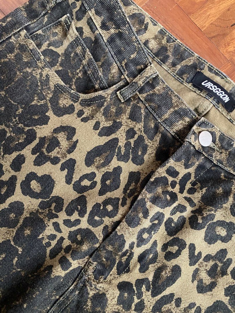 URSGGON Leopard Print Jeans (Category: Jeans) located in Angeles City. Submitted by gonesellsolstorage (Listing ID 1434877167, Image 3). Description: URSGGON leopard print jeans Waist: 32 Length: 42 inches .