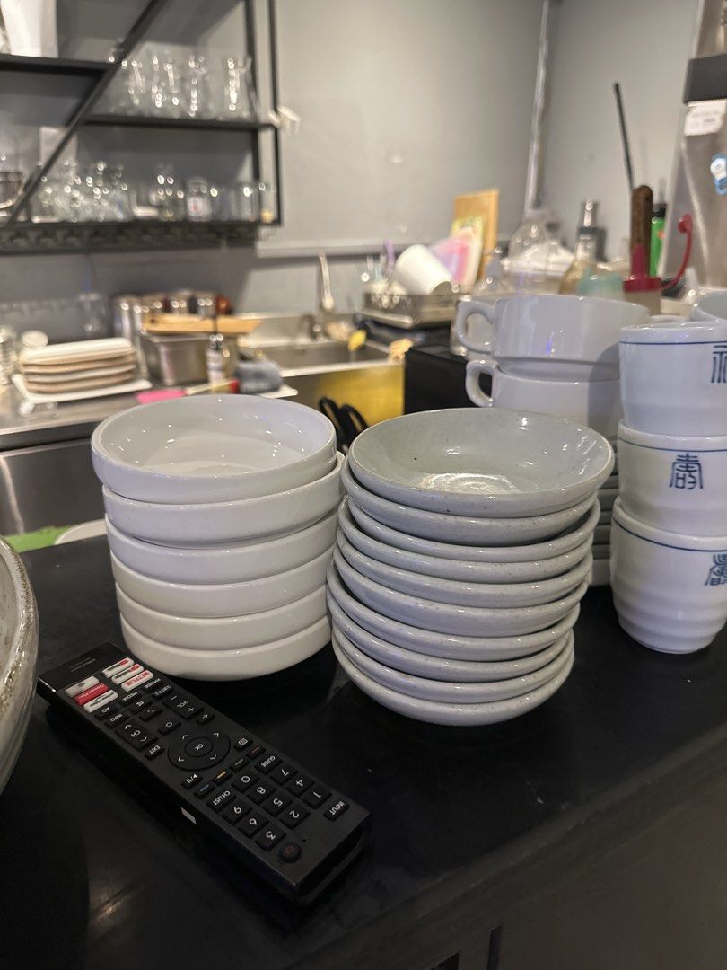 Used plates and cutlery439501795802501123