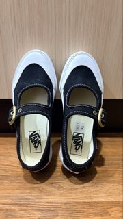 (Category: ) located in . Submitted by iziani01 (Listing ID 1434835144, Image 1). Description: .