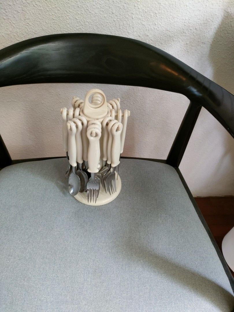 Vintage Cutlery Set with Stand439501801318010881