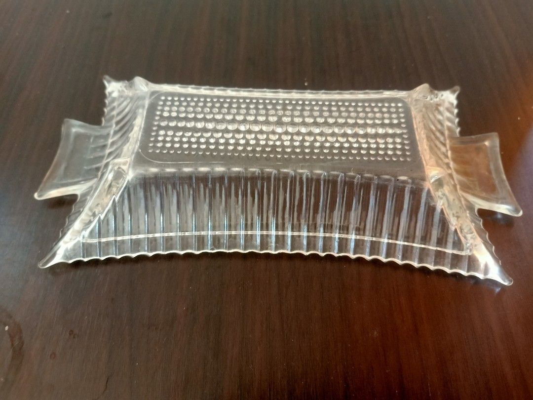 Vintage 1920s Glass Tray (Category: Other Kitchenware & Tableware) located in Las Pinas. Submitted by the_recycle_shop (Listing ID 1434856883, Image 3). Description: Vintage 1920s depression glass 8x 4 inches .
