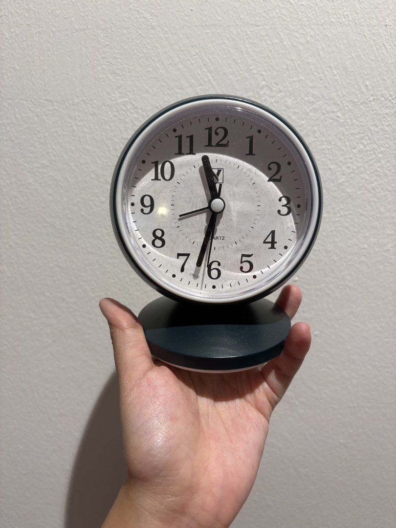 Vintage Style Quartz Alarm Clock