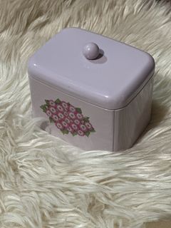 (Category: ) located in . Submitted by favoritepreloved (Listing ID 1434970725, Image 1). Description: .