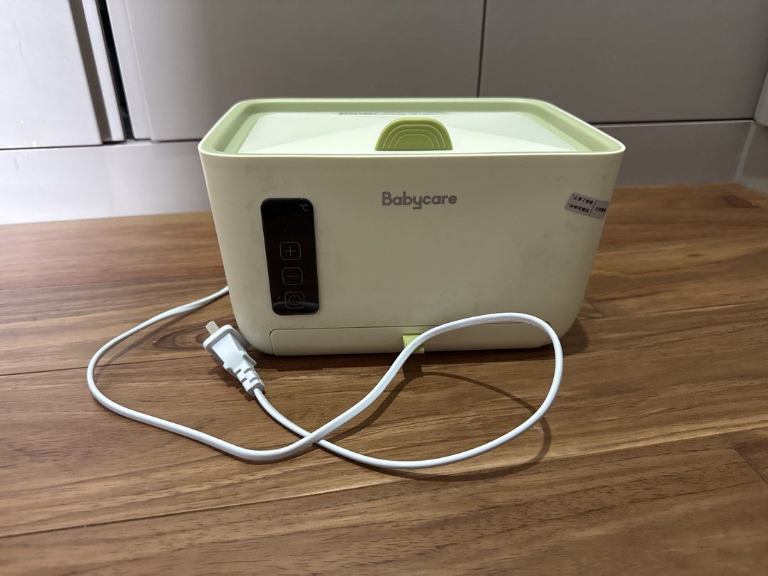 Wipes Warmer (Category: Diapers & Baby Wipes) located in Caloocan City. Submitted by tidyhome.ph (Listing ID 1434852418, Image 1). Description: - Babycare wipes warmer - Color: green -light used - Features: - can heat up your wipes for the comfort of the baby! .