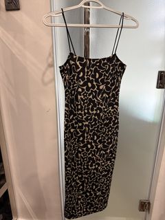 (Category: ) located in . Submitted by splendidcloset (Listing ID 1434829633, Image 1). Description: .