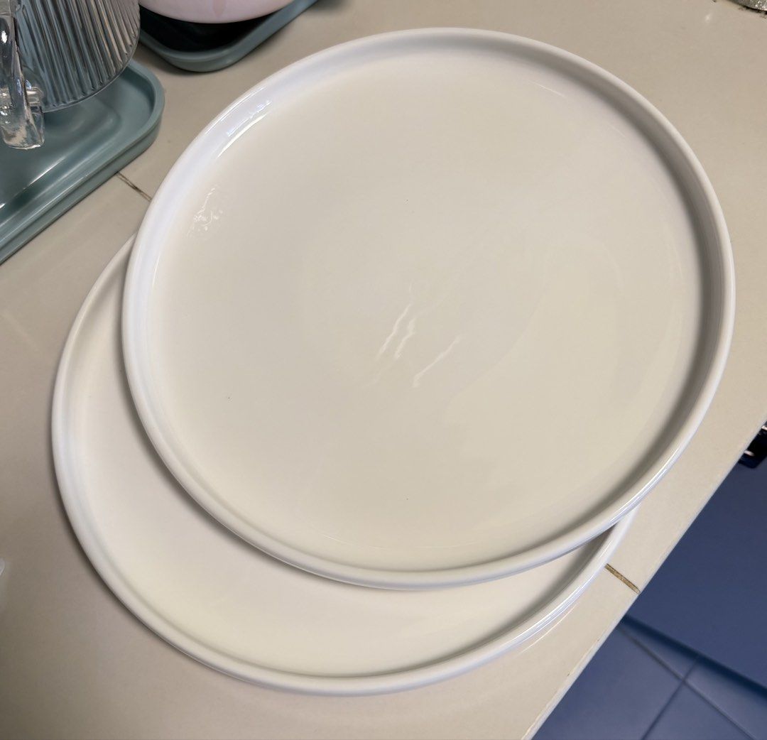 2x 10 inches White Ceramic Plates