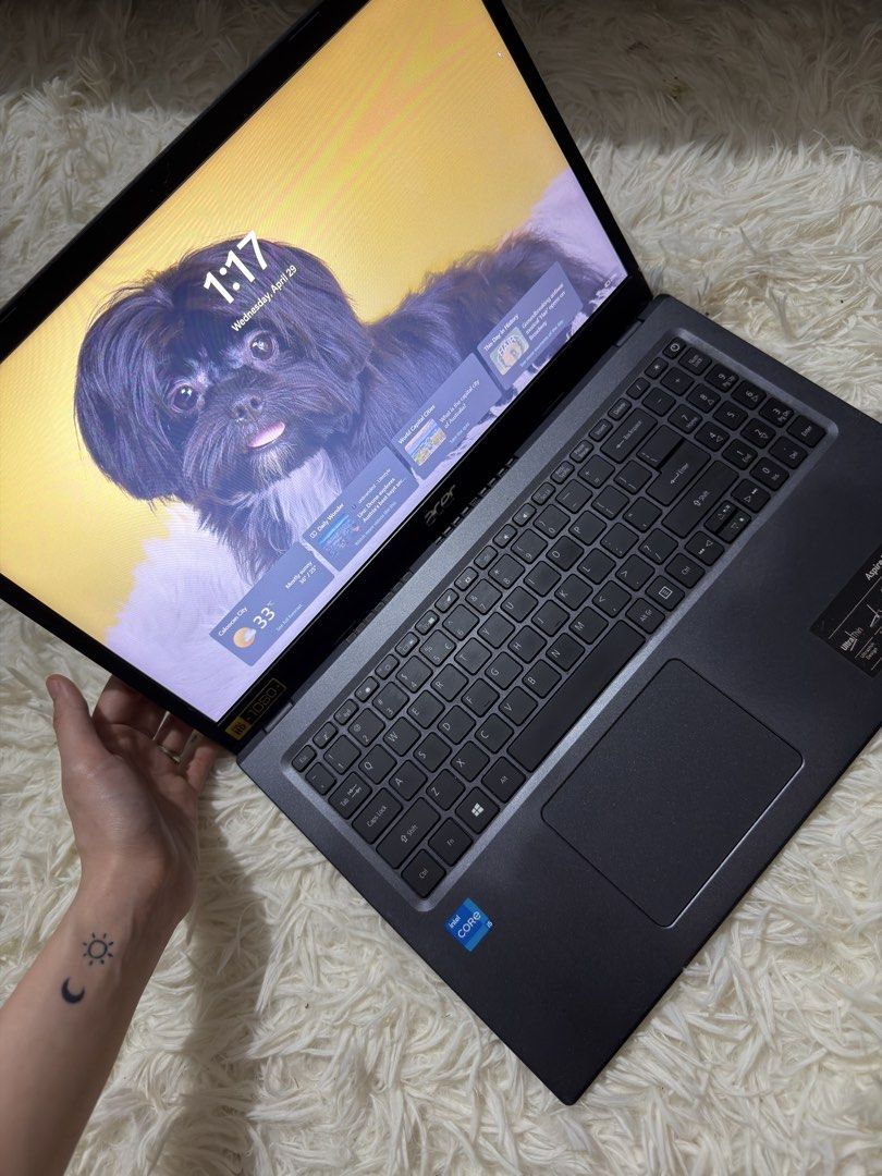 Acer Laptop Aspire A515-56 (Category: Laptops & Notebooks) located in Caloocan City. Submitted by angel_larga (Listing ID 1435025727, Image 3). Description: For sale: Acer Aspire A515-56 Processor: 11th Gen i5-1135G7 RAM: 8GB Storage: 500GB Size: 15.6 inches No issues, perfect pang work to. Slight signs of usage lang and nag-fade lang sticker as seen naman on pics pero other than that wala na. Rfs: Spare laptop, nag upgrade na Price: Bought for 4