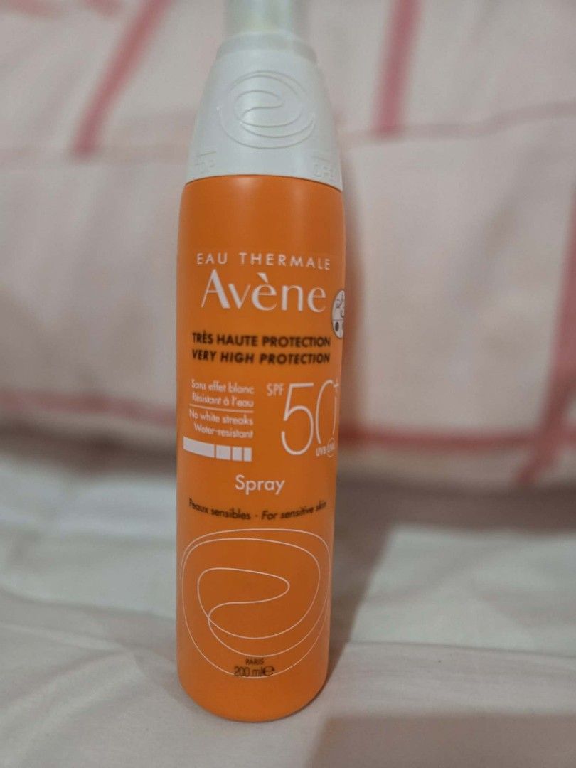 Avene Sunscreen Spray (Category: Face Care) located in Manila. Submitted by misushoppa (Listing ID 1435107927, Image 1). Description: Selling my Avene sunscreen spray Consumption: mga 95% pa eto (promise, sobrang bigat pa niya at wala pa sa 5x ginamit sa face) Original price: 2k+ siya Maganda itong sunscreen na to, good for sensitive skin talaga. At napakarami. tatagal siya ng ilang buwan. rfs: decluttering, napakarami kong skincare na di na maub