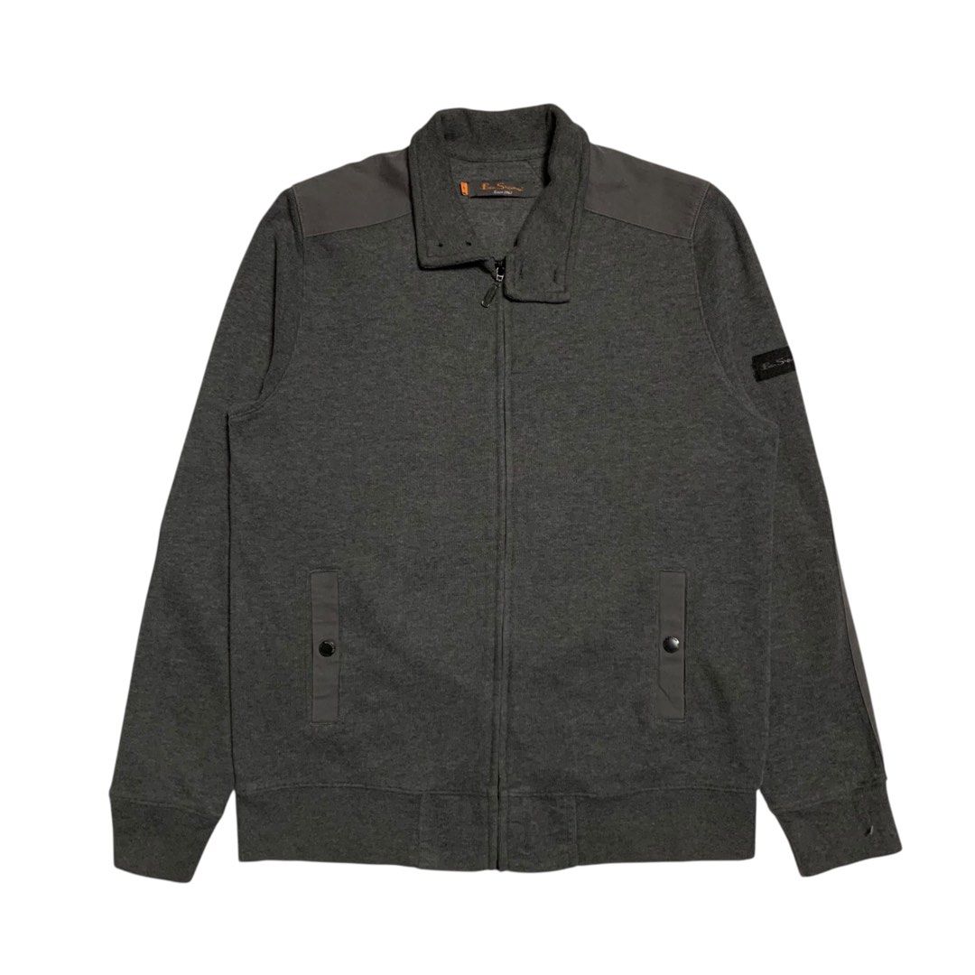 Ben Sherman Zip-Up Cotton Blend Canvas Patch Shoulders Jacket (Category: Coats, Jackets and Outerwear) located in Baguio. Submitted by thesecretshop_ph (Listing ID 1435029634, Image 1). Description: Size: Medium Lenght: 26” Width: 21” Issues: -.