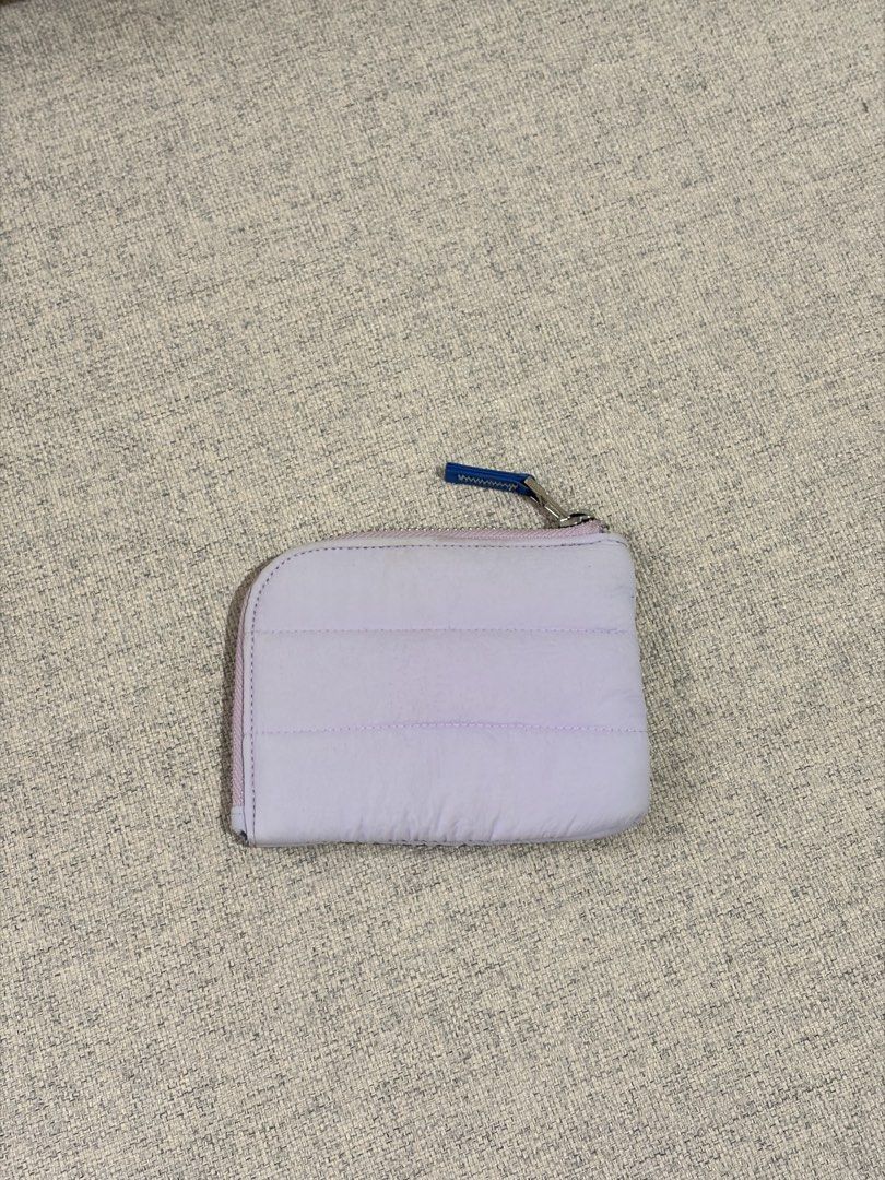 Beyond the Vines Poofy Wallet (Category: Wallets & Card holders) located in Angeles City. Submitted by essielane (Listing ID 1435079132, Image 3). Description: - Quilted design - Lilac exterior - Zip closure - Blue interior - Multiple card and cash compartments - Compact and stylish RFS: decluttering .