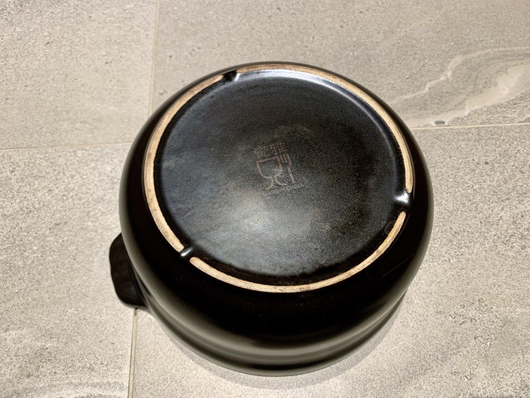 Black Ceramic Pot with Glass Lid440528080292423682