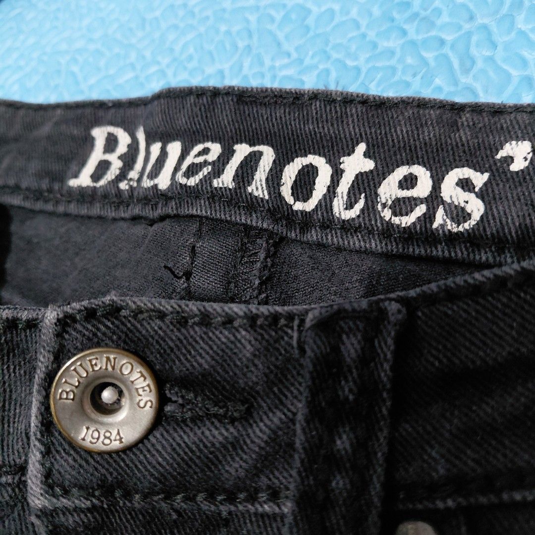 BLUENOTES Denim Short (Category: Shorts) located in Manila. Submitted by pandinity (Listing ID 1435075955, Image 3). Description: 28 - 32 waist.