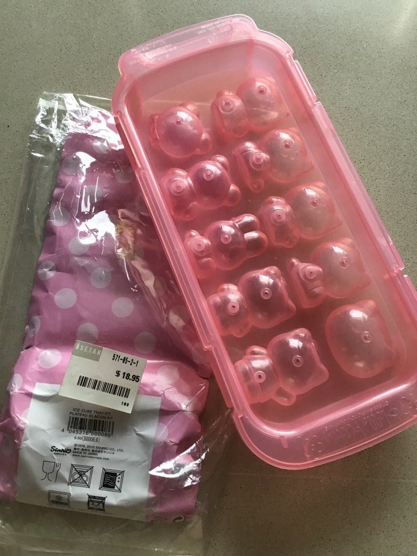 BN Hello Kitty & Yukipon Ice Cube Trays440176752428984322