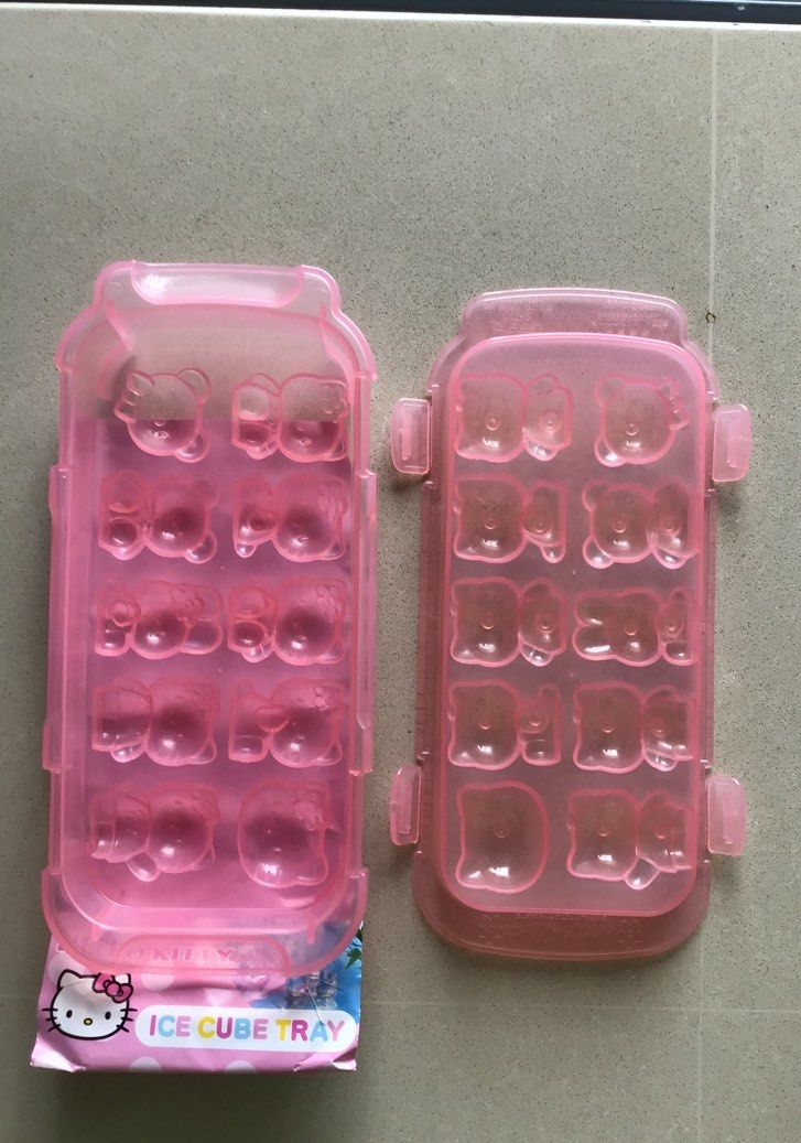 BN Hello Kitty & Yukipon Ice Cube Trays440176752428984321