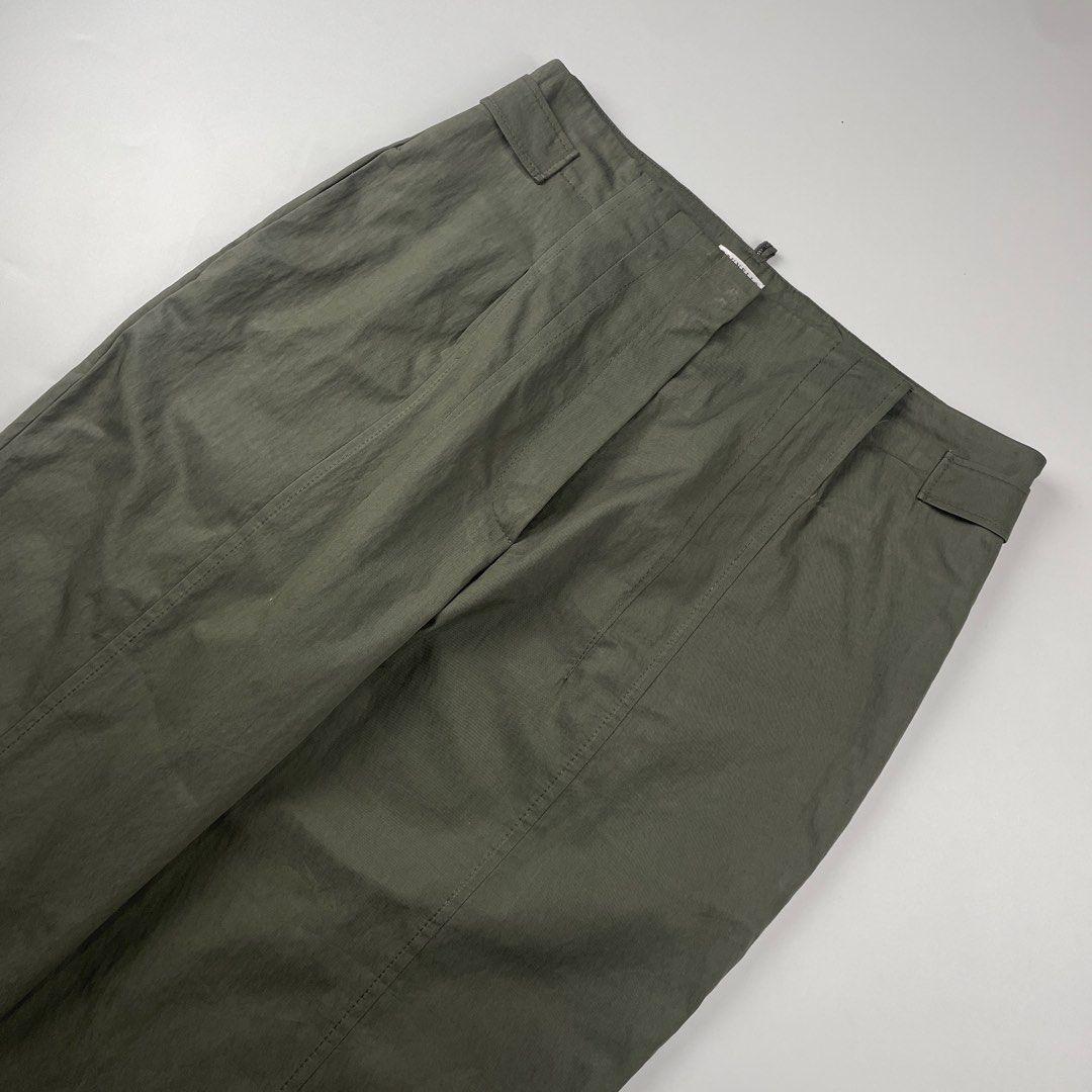 Brunello Cucinelli Pleated Wide Pants (Category: Luxury Apparel) located in Bacolod City. Submitted by caast.archives (Listing ID 1435143110, Image 2). Description: Brunello Cucinelli Pleated Wide Pants Authentic Tagged size: 38 Condition: Excellent Flaw: None Measurements: Waist: 32" Length: 38" Inseam: 25" .