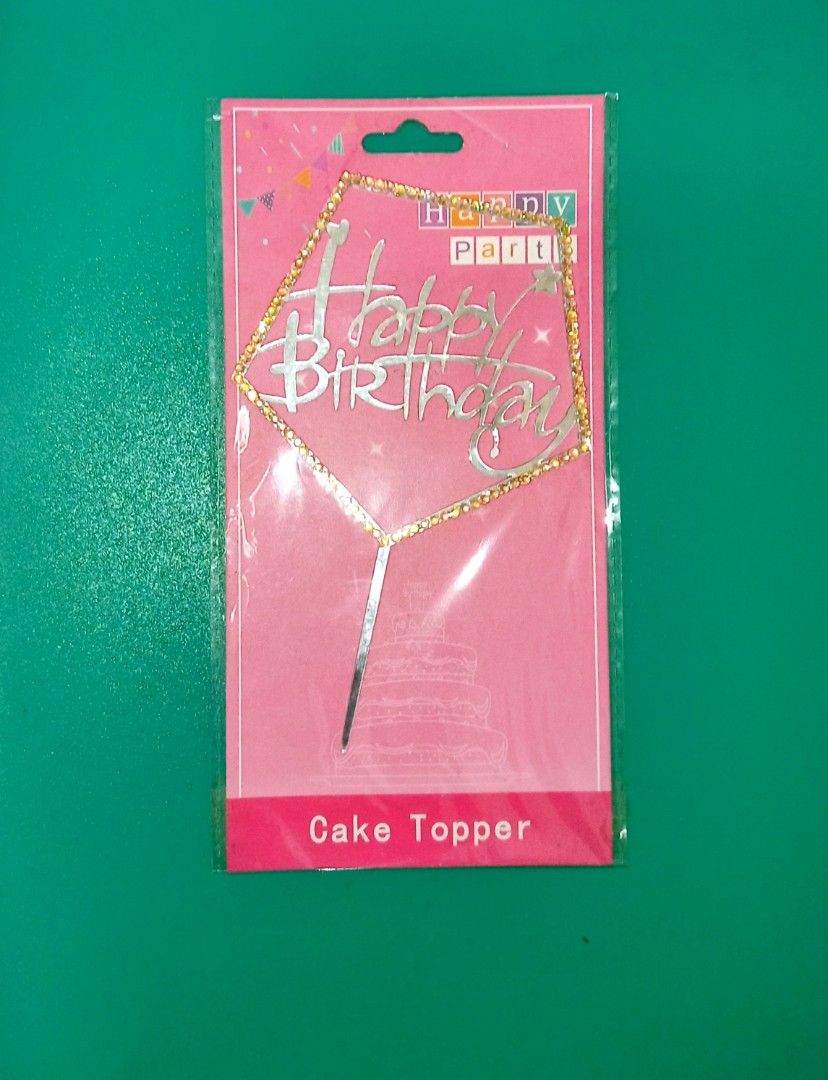 Cake Topper440411947019816960