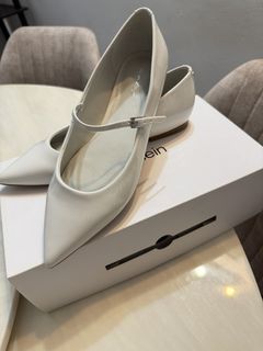 (Category: ) located in . Submitted by ying.preloved (Listing ID 1435022362, Image 1). Description: .