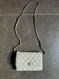 (Category: ) located in . Submitted by wear.next (Listing ID 1435081302, Image 1). Description: .