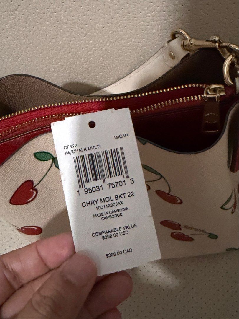 Coach Mollie Bucket Bag (Category: Cross-body Bags) located in Quezon City. Submitted by hapidrops (Listing ID 1435165870, Image 2). Description: .