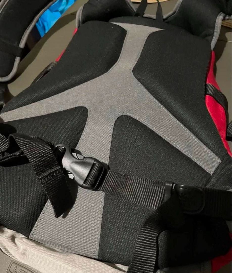 Crumpler laptop backpack (Category: Backpacks) located in Cainta. Submitted by patrickwilsonstore (Listing ID 1435147747, Image 2). Description: Crumpler laptop backpack *lightly used 5 zipped pockets Removable waist strap (velcro) Padded mesh back support 2699.