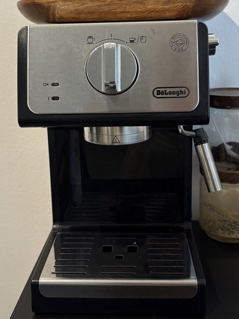 DELONGHI Espresso Machine (Category: Coffee Machines & Makers) located in Quezon City. Submitted by nixxxxft (Listing ID 1435054991, Image 1). Description: 🤍 Item Details Brand: Delonghi Item: Espresso Machine Check Anson’s listing for more details: https://ansons.ph/product/delonghi-ecp-35-31-pump-espresso-coffee-machines/ Includes: Machine Portafilter and single and double basket Tamper Manual 🤍 Price Date Purchased: June 2025 (less than 1 ye
