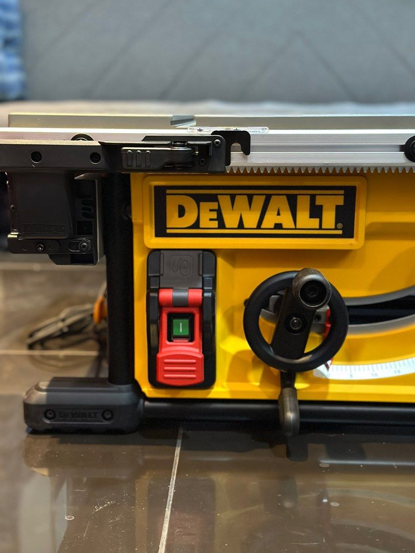 DEWALT Jobsite Table saw DWE7492 (Category: Home Improvement Tools & Accessories) located in Makati City. Submitted by rjs.viii (Listing ID 1435078128, Image 2). Description: Comes with: -Dewalt DWA102100W 10” Blade 100T (Wood) - Milescraft Grabber PRO Push Block - Box and Manuals - Accessories (Blade Guard, Push Sticks, Wrenches, Miter and Fence) Complete Set. Magtatabas ka nalang NOTE: Used only once para hindi lang siya mastock. Bought this a 