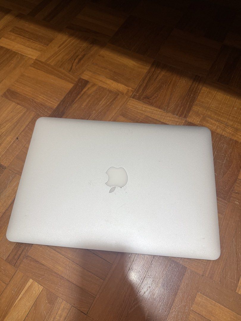 Faulty MacBook Air Early 2015 Laptop440574799302502401