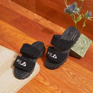 (Category: ) located in . Submitted by shopsundayx (Listing ID 1435098921, Image 1). Description: .