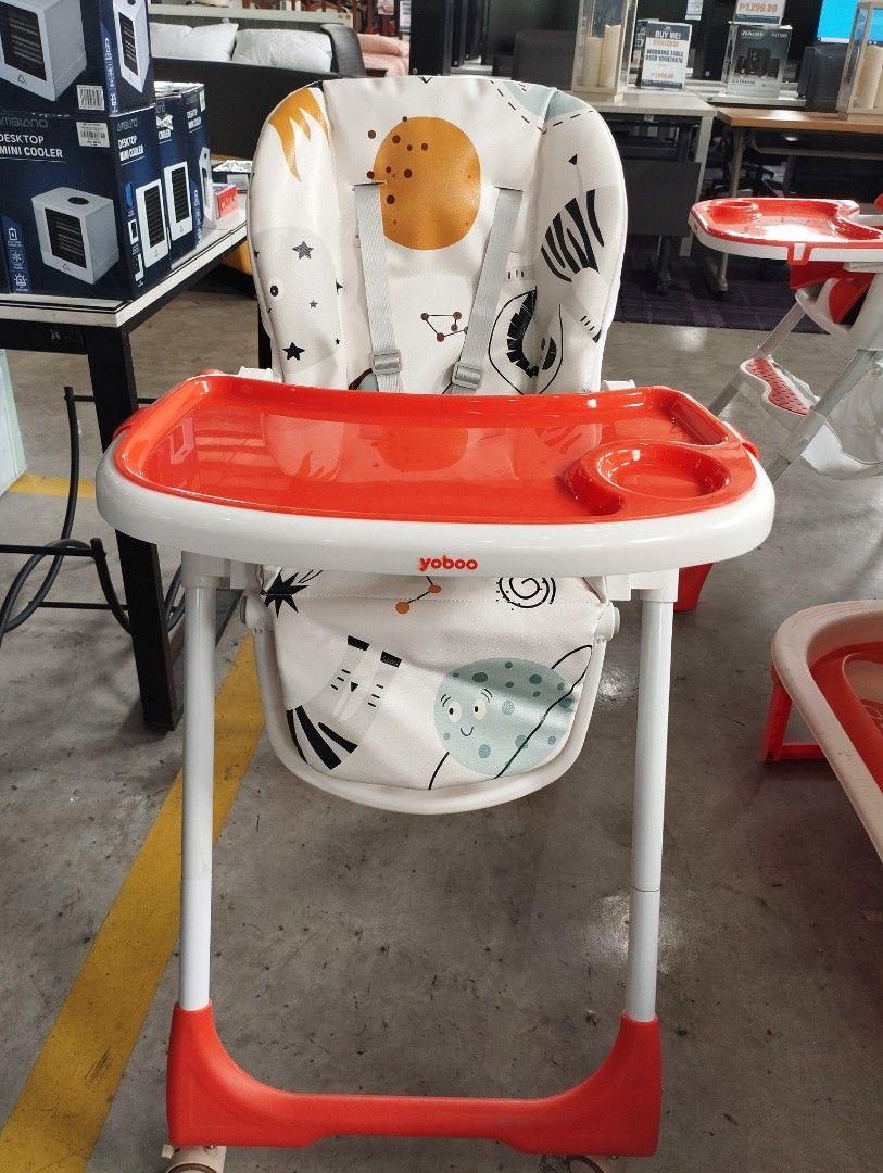 FOLDABLE BABY HIGH CHAIR (Category: Baby High Chairs) located in Caloocan City. Submitted by dhiony (Listing ID 1435043268, Image 1). Description: -BRAND NEW -W/ BOX -NEW ARRIVAL -W/ WHEELS -YOBOO BRAND.