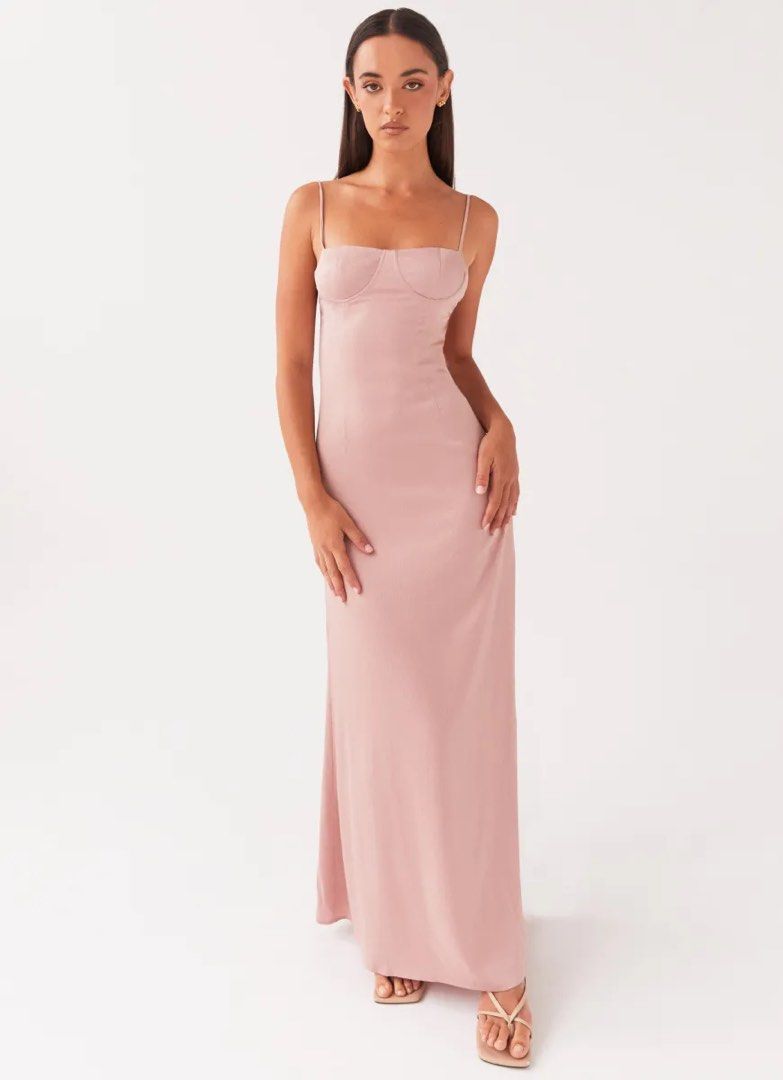 FOR RENT: Peppermayo maxi dress (Category: Dresses) located in Taguig. Submitted by batmanssidehoe (Listing ID 1435044489, Image 3). Description: Rent for 3 days: 500 pesos (plus 100 for extra day) Sec deposit: 1,000 pesos (will return after rental and if no damages or stains).