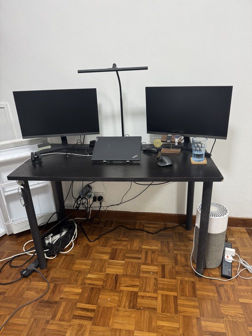 [Free due to moving out] Black Computer Desk