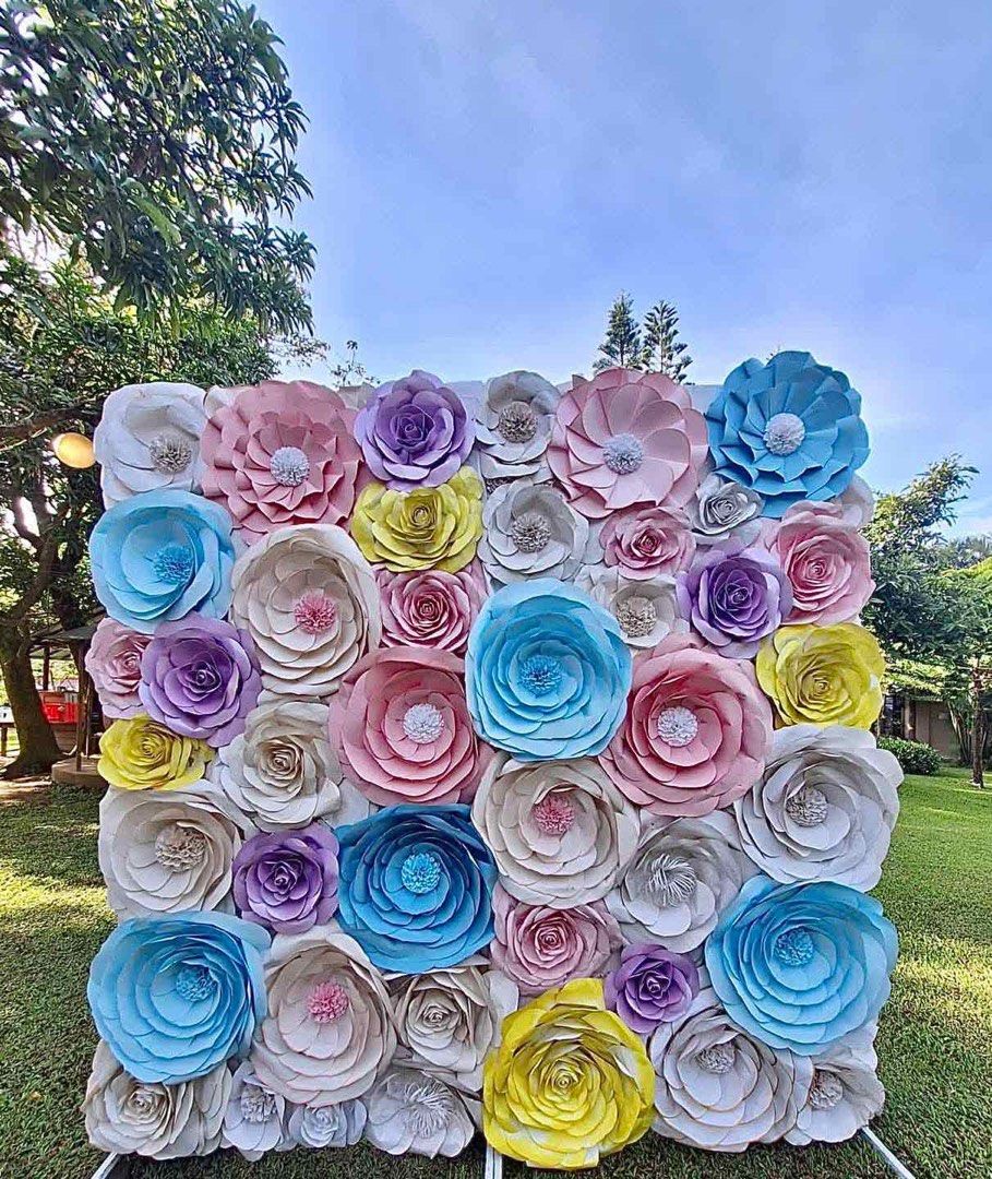 Giant Paper Flower Wall Backdrop (Category: Wall Decor) located in Quezon City. Submitted by kristinecarranza (Listing ID 1435046175, Image 3). Description: - Stunning giant paper flower backdrops. - Available in red, white, blue, pink, and multi-color. - Ideal for birthdays, weddings, and special events. - Adds a unique touch to photos and decor. - Easy to set up..
