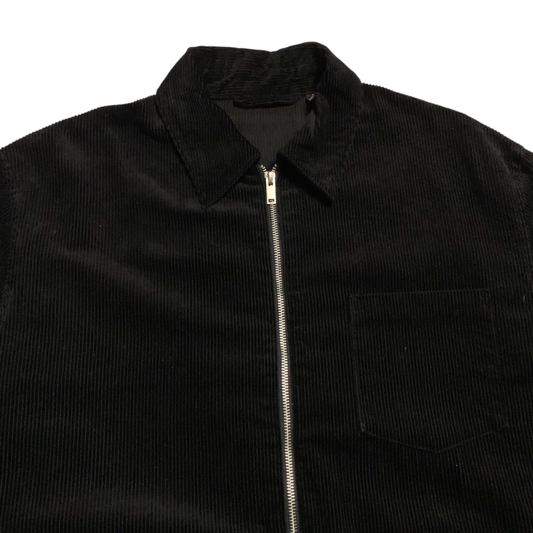 GU Japan Harrington Type Colduroy Zip-Up Jacket (Category: Coats, Jackets and Outerwear) located in Baguio. Submitted by thesecretshop_ph (Listing ID 1435045390, Image 3). Description: Size: Large Lenght: 26” Width: 25” Issues: -.